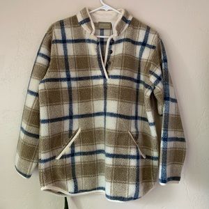 Cute Plaid/Gingham Sweater